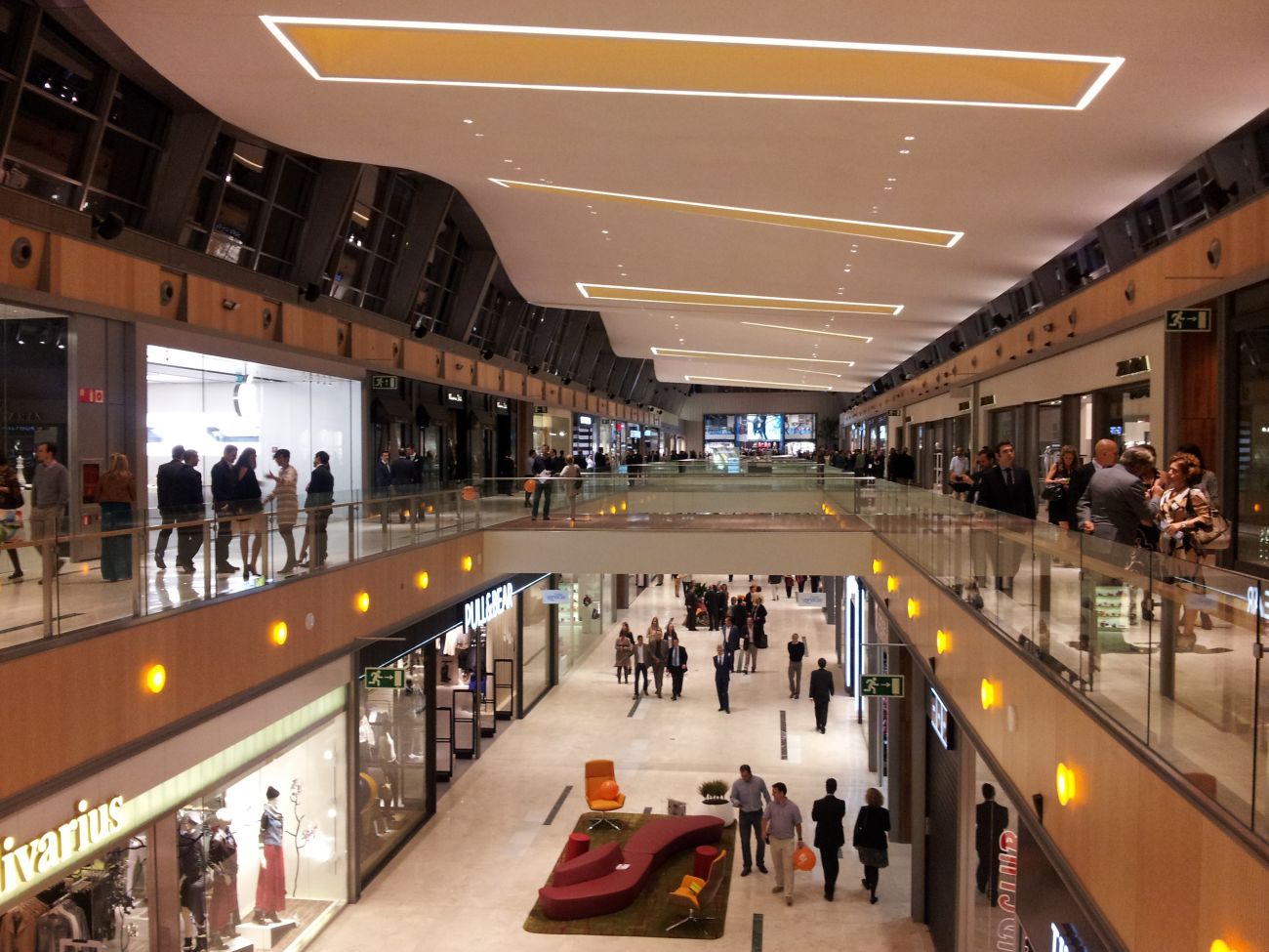 Dónde está el centro comercial la gavia