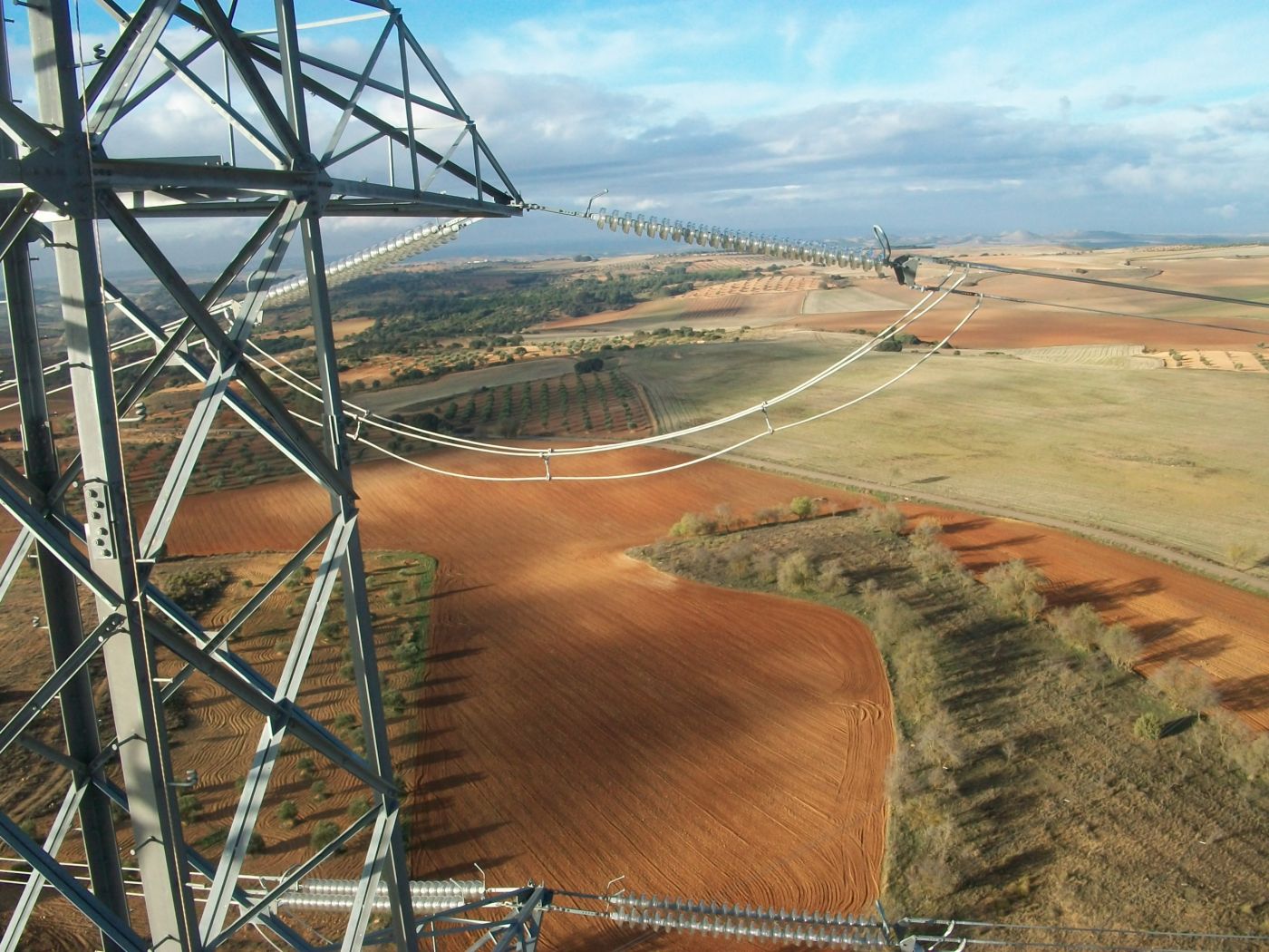 Linea-aerea-de-Alta-Tension-Eiffage-Energia